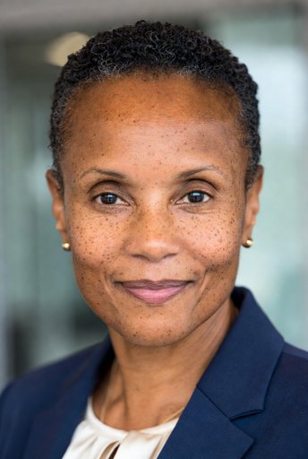 Evelyn Carter
